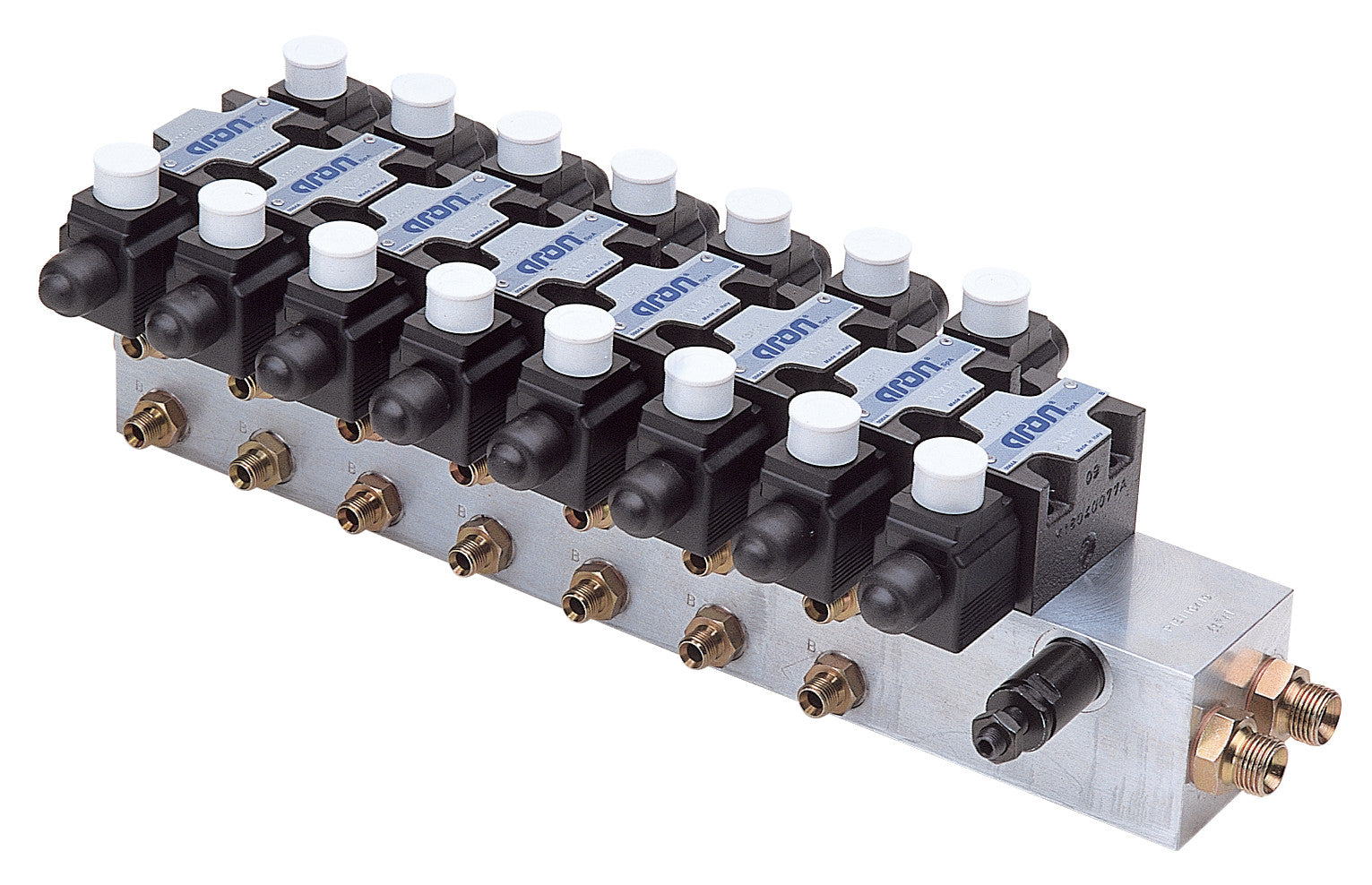 Hydraulic valves unit for spraying booms